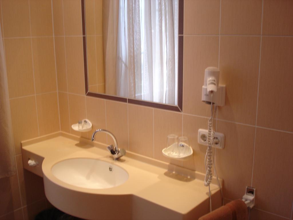 Rhein-Hotel Andernach Zewnętrze zdjęcie